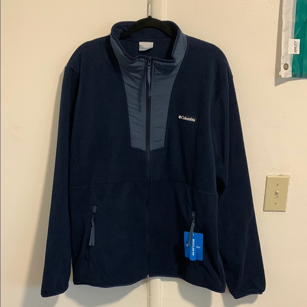 ⚡️Men’s Columbia Navy sequoia grove full zip fleece! NWT